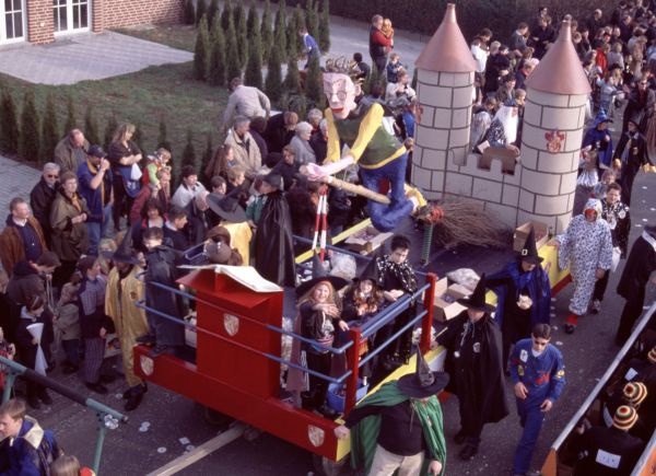 2002