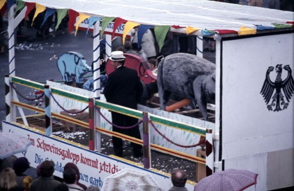 1983