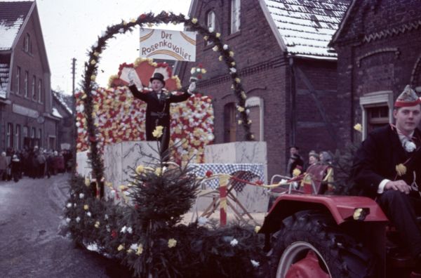 1963