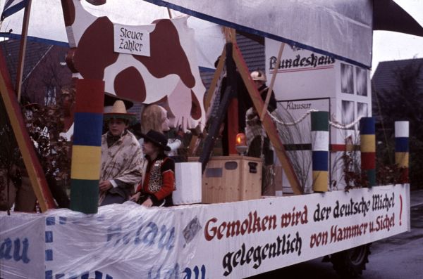 1982
